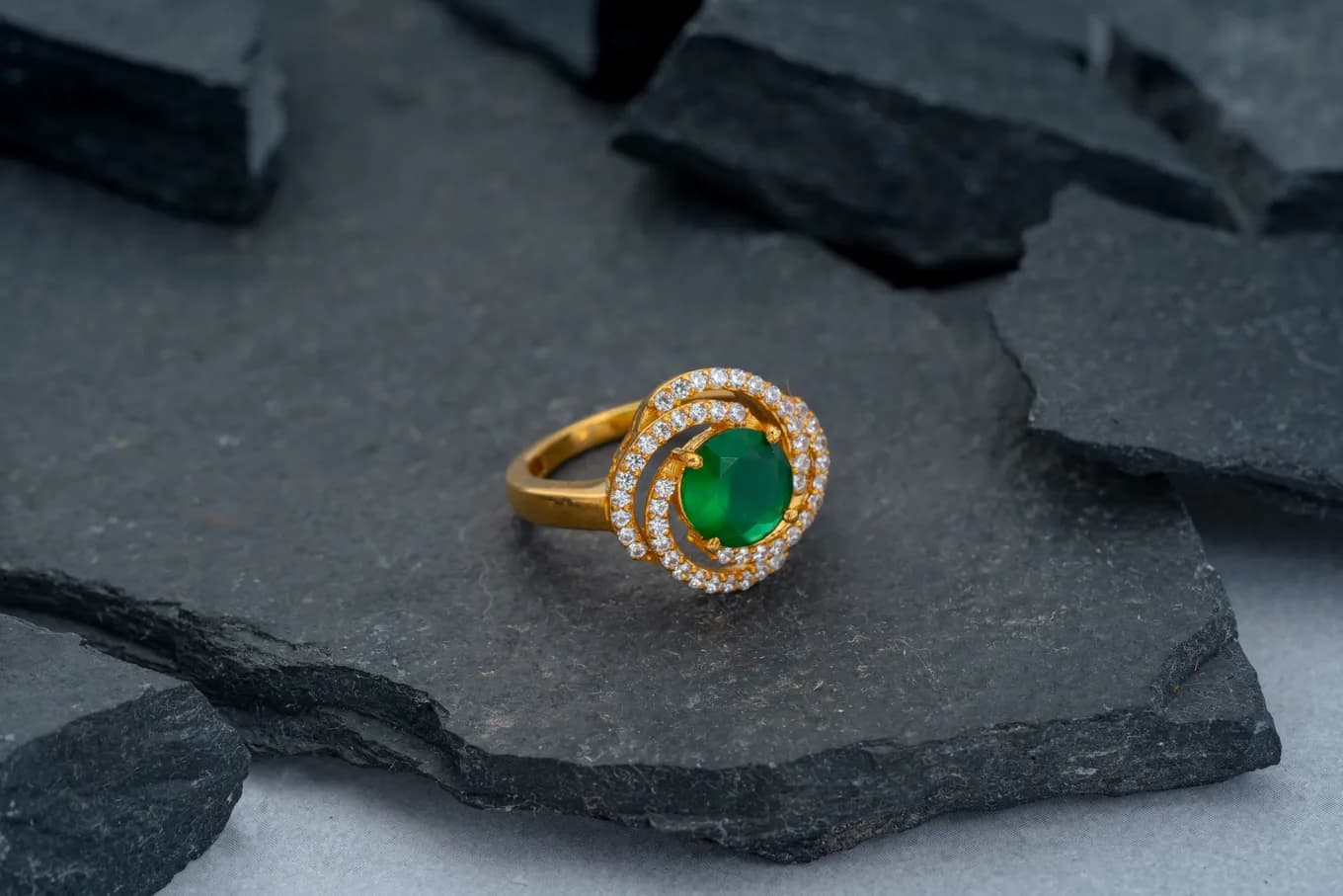 Sparkling Virescent Ring