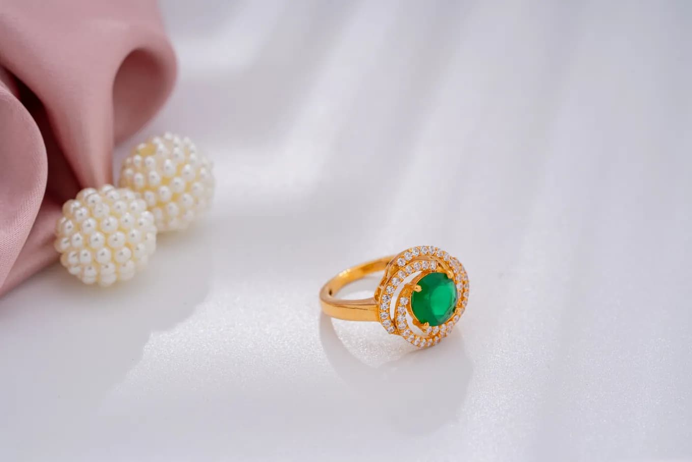 Sparkling virescent ring – handcrafted gold RINGS