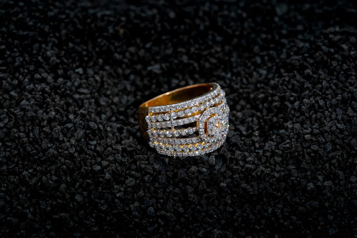 SPARKLING GRID DIAMOND RING (18K WITH LAB GROWN DIAMONDS)