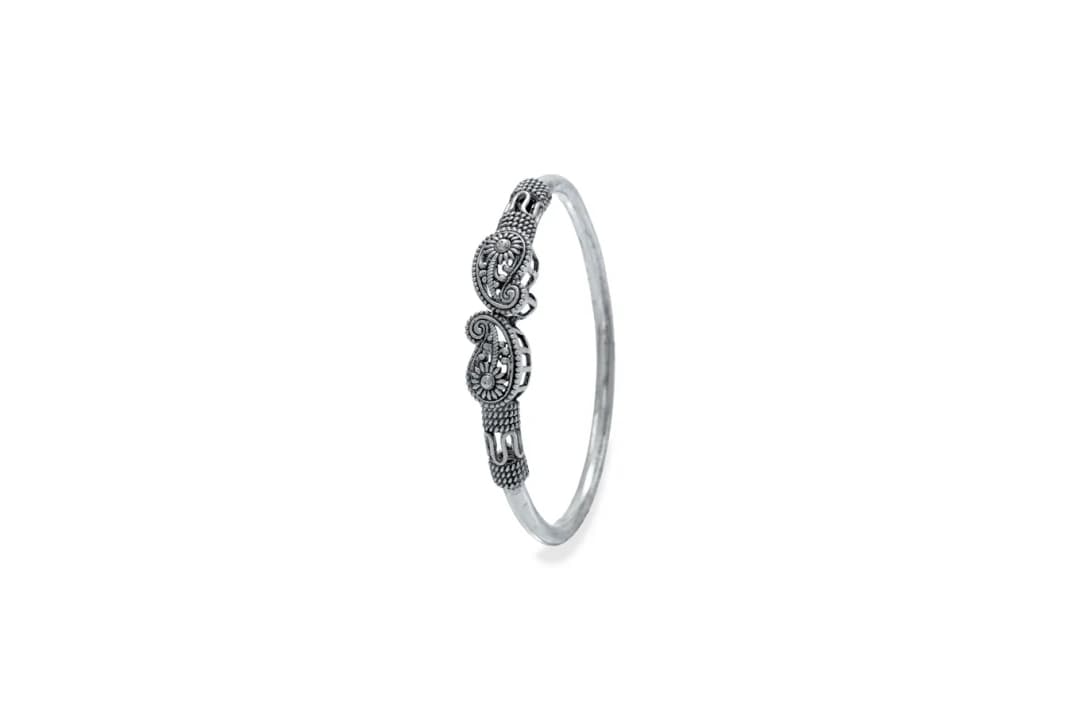 PAISLEY GRACE SILVER BANGLE