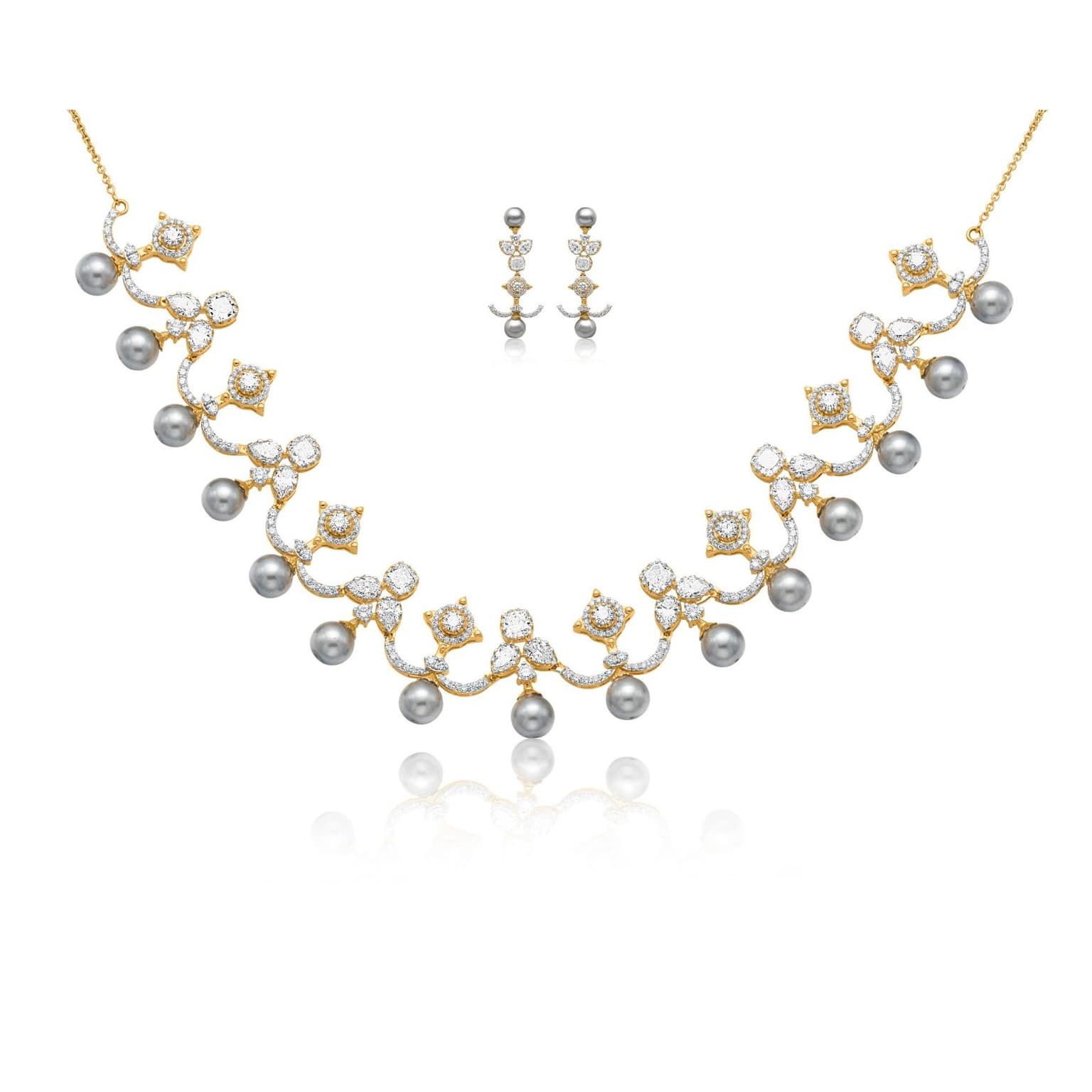 LUSTROUS DIAMOND SET