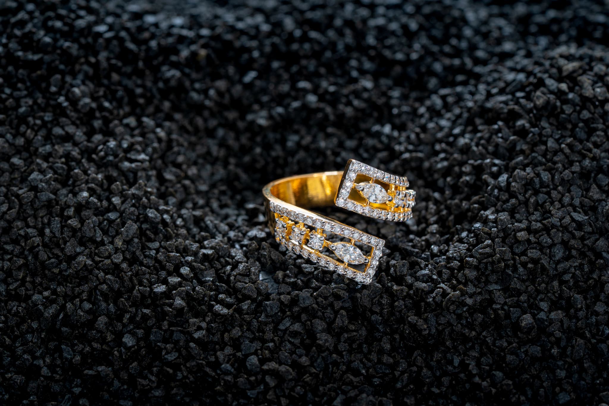 OPEN DIAMOND BAND RING (18K WITH NATURAL DIAMONDS)