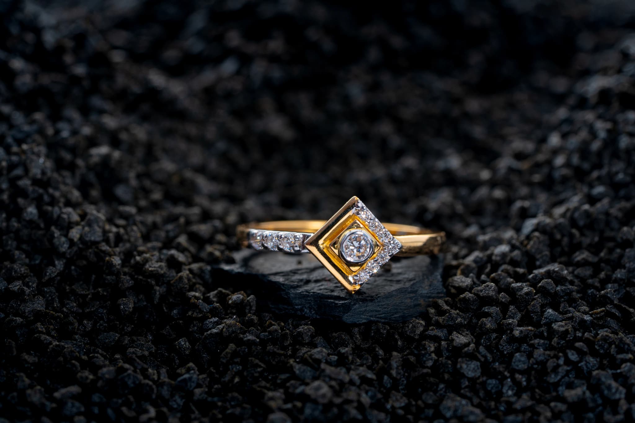 SUNLIT GRACE DIAMOND RING(14K WITH NATURAL DIAMONDS)