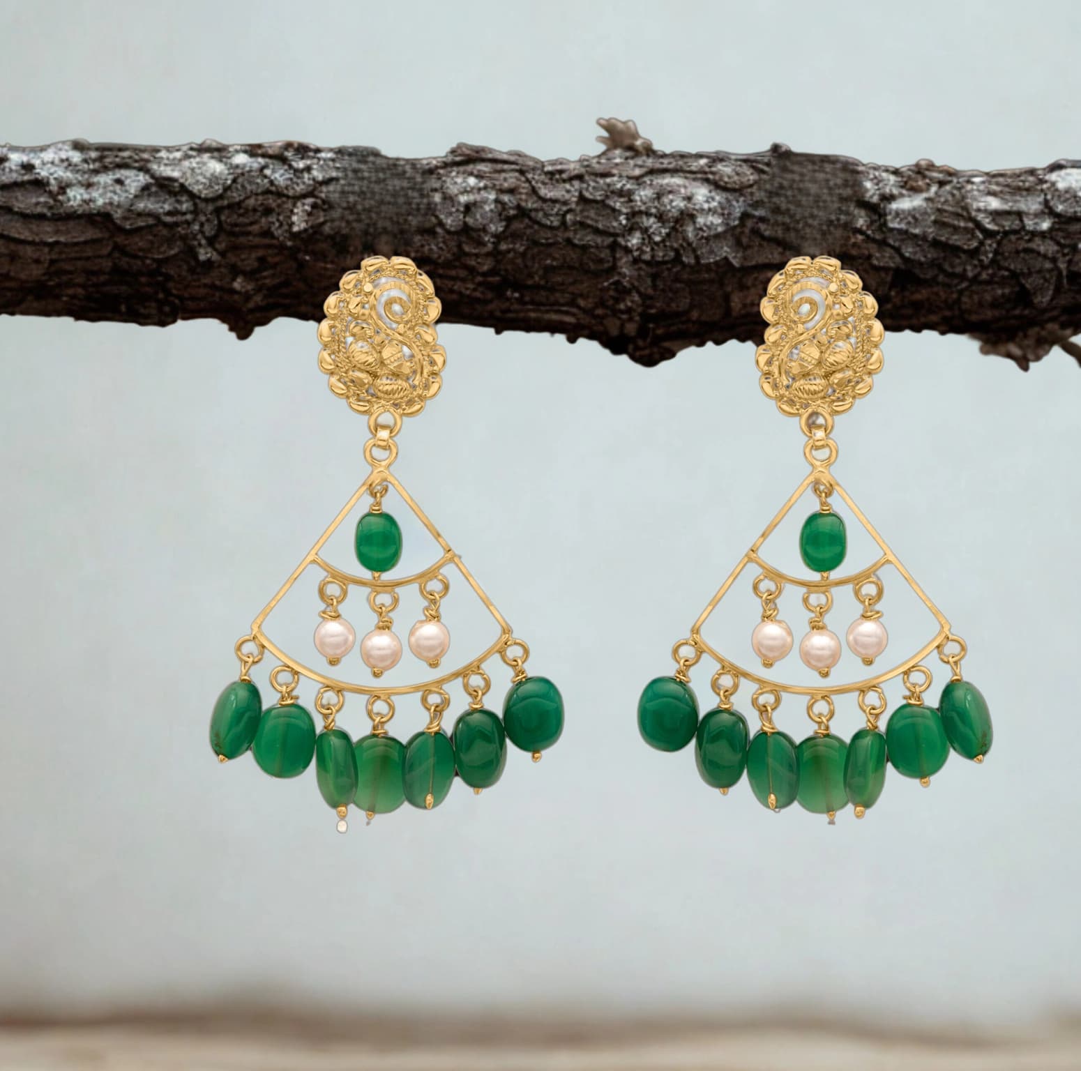 AMRAPALI DROP GOLD EARRING