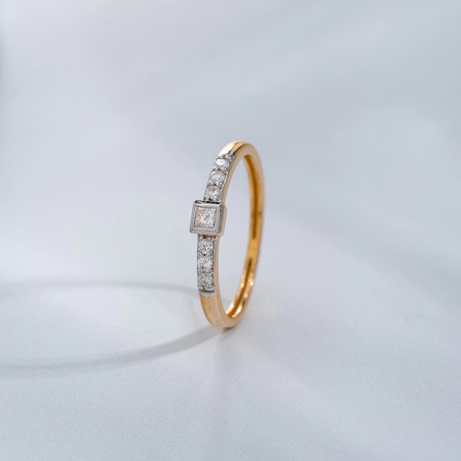 TRUE BOND DIAMOND RING (18K WITH NATURAL DIAMONDS)