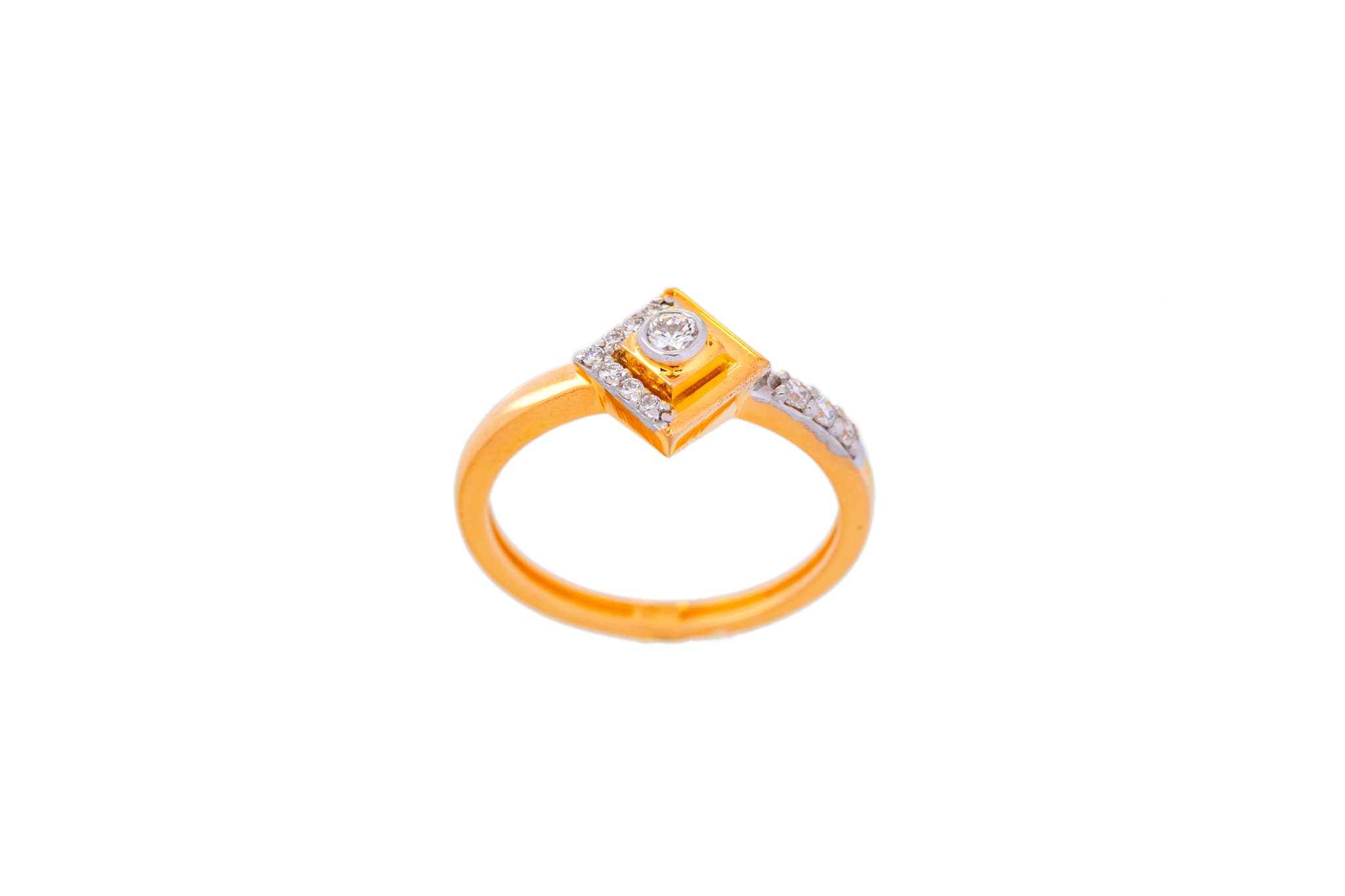 SUNLIT GRACE DIAMOND RING(18K WITH LAB GROWN DIAMONDS)