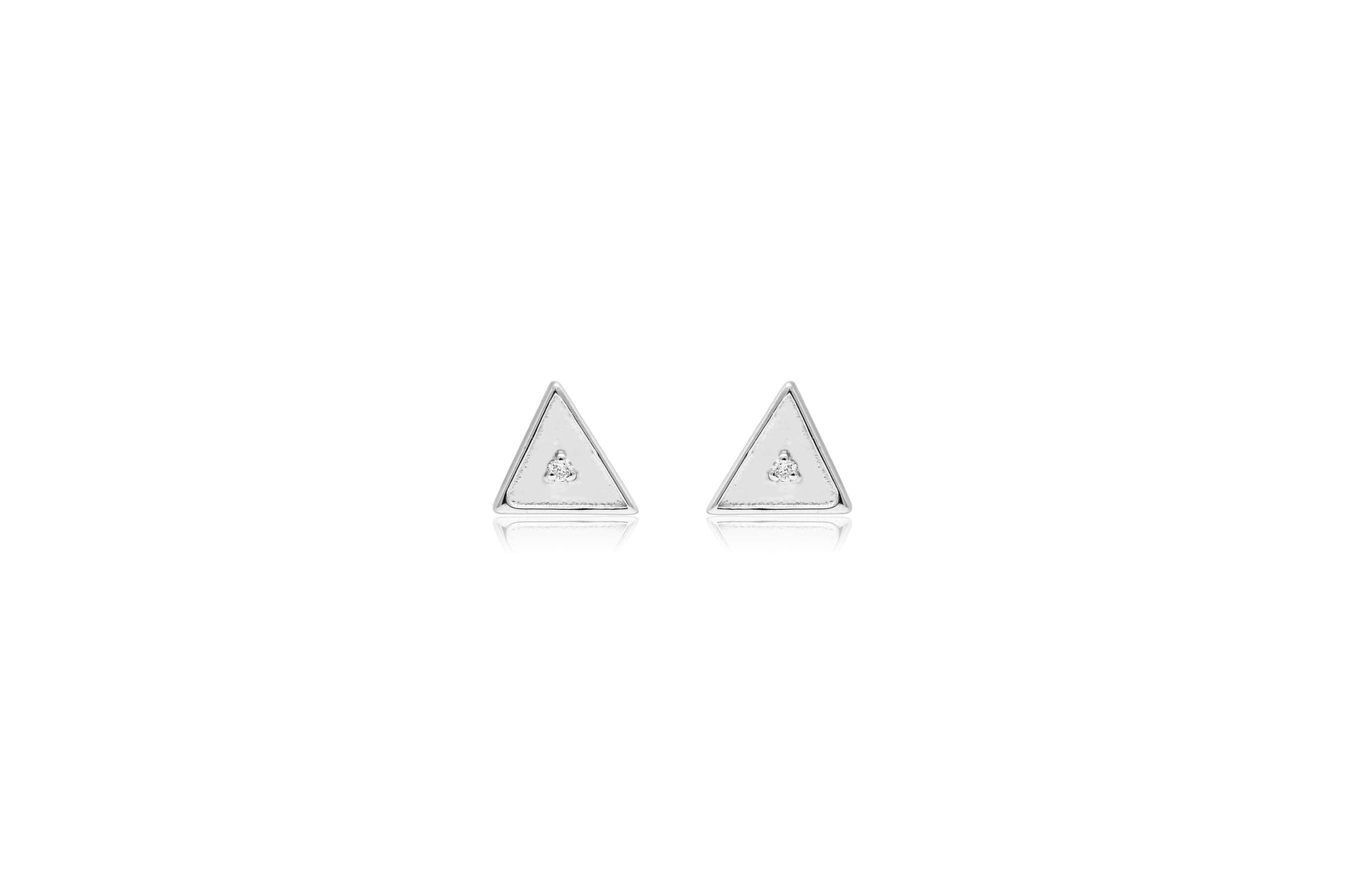 SILVER TRI- STUDS AND PENDANT