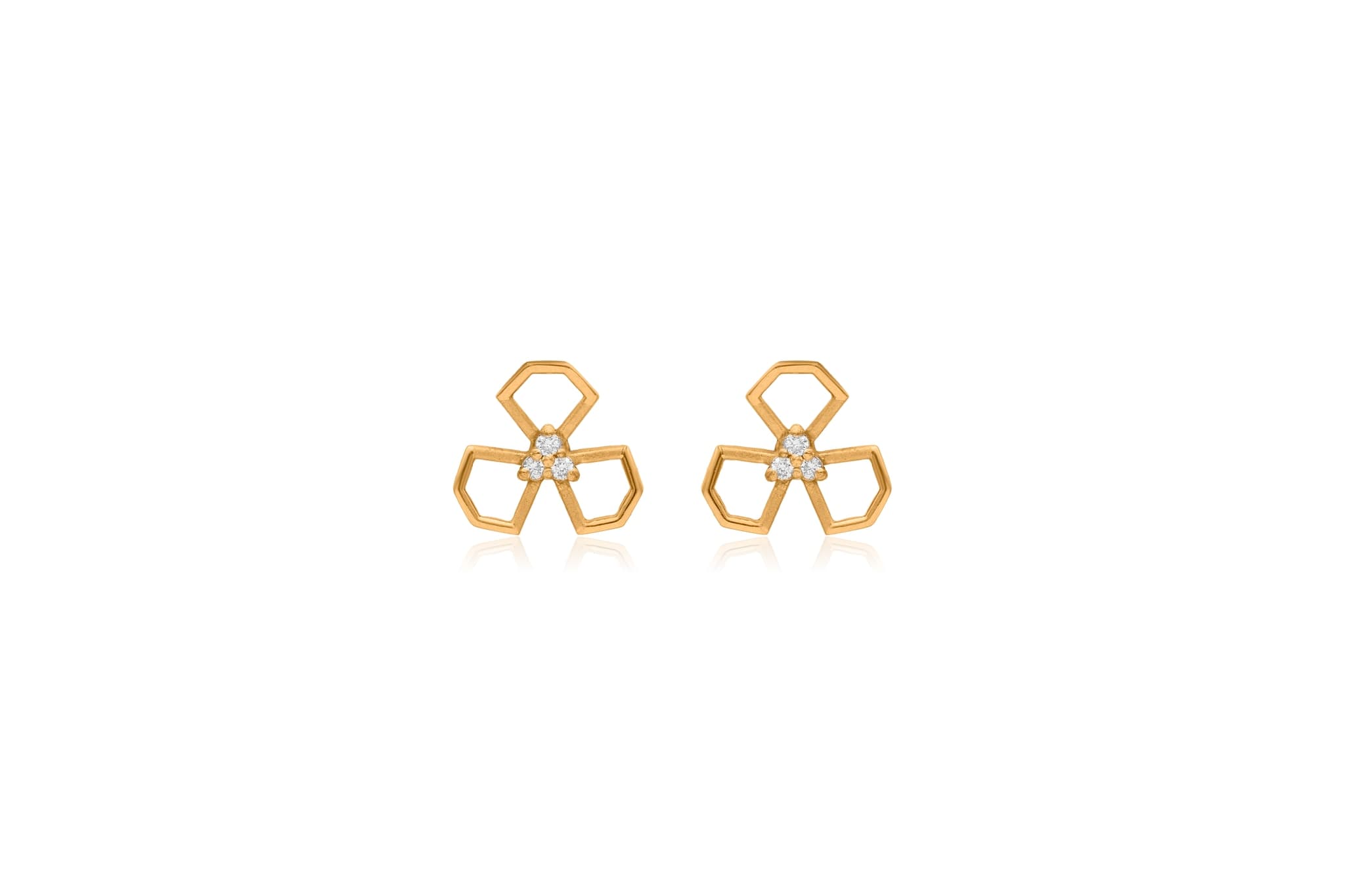 Fleur radiance diamond pendant set – handcrafted gold Pendant Sets (alternate view)