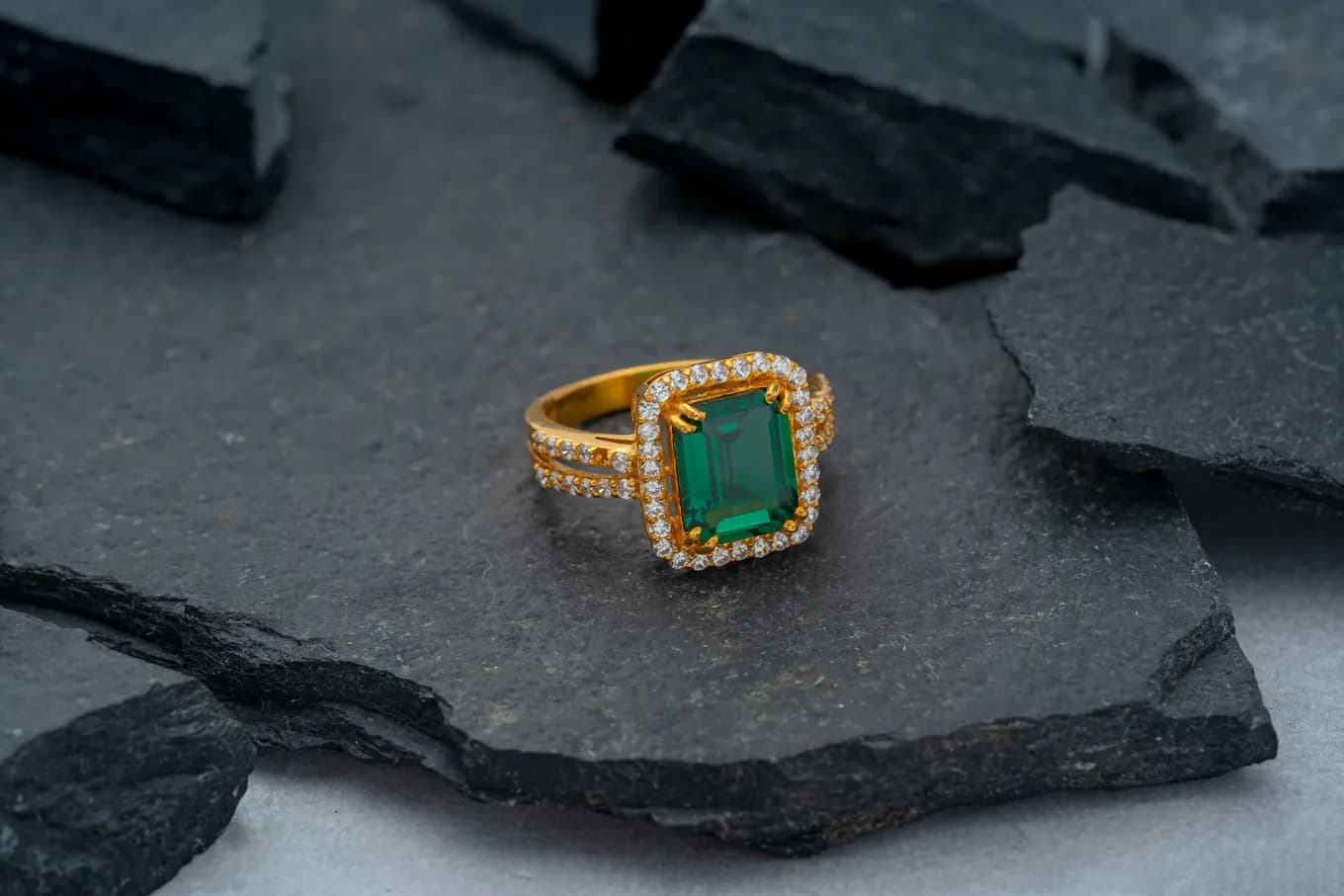 Sparkling green stoned ring – handcrafted gold RINGS (alternate view)